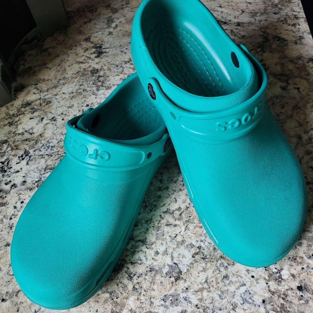 CROCS